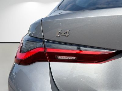 2026 BMW i4 - Photo 10