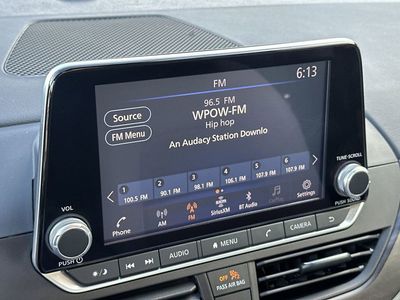 2024 Nissan Altima — photo 12 view