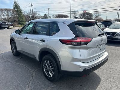 2024 Nissan Rogue S - Photo 7