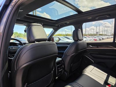 2026 Jeep Grand Cherokee — photo 9 view