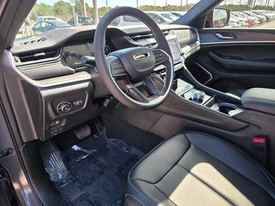 2026 Jeep Grand Cherokee — photo 14 view