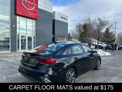 2023 Kia Forte LXS - Photo 5