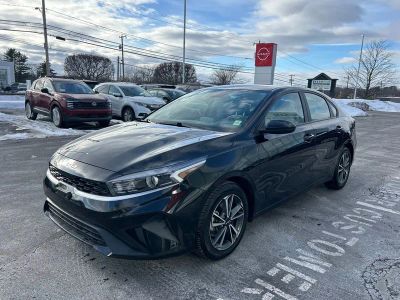 2023 Kia Forte LXS - Photo 9