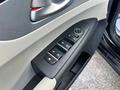 2023 Kia Forte LXS - Photo 14