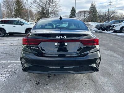 2023 Kia Forte LXS - Photo 6
