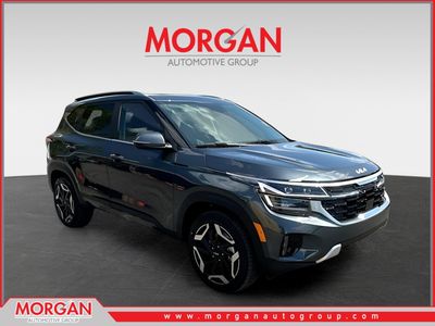 2026 Kia Seltos SX in Gray — front three-quarter view