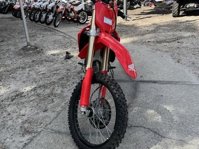 2026 Honda CRF250R — interior view