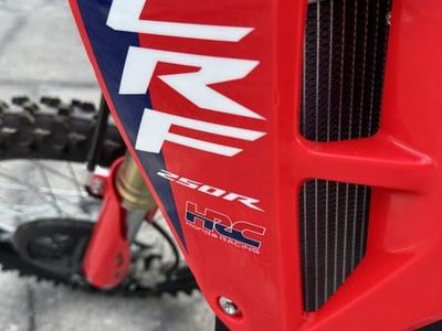 2026 Honda CRF250R — photo 9 view