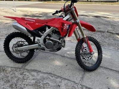 2026 Honda CRF250R in RED — front three-quarter view