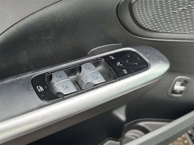 2026 Mercedes-Benz C-Class — photo 18 view