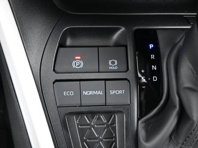 2025 Toyota RAV4 XLE SUV - Photo 11