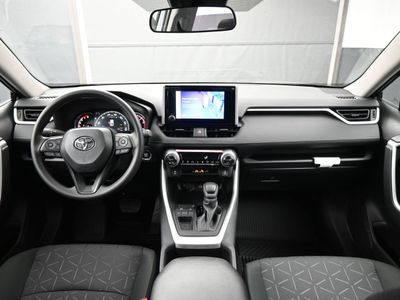 2025 Toyota RAV4 XLE SUV - Photo 13