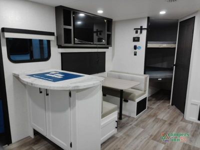 2026 Venture RV Stratus — photo 22 view
