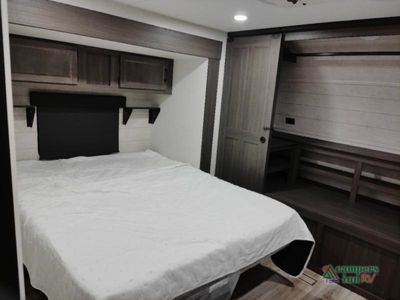 2026 Venture RV Stratus — photo 41 view