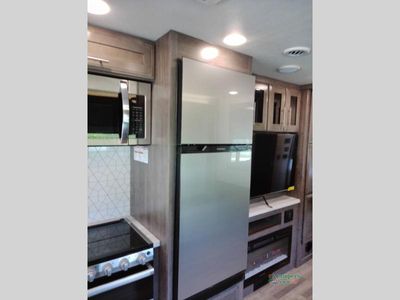 2025 Entegra Coach Odyssey — photo 48 view