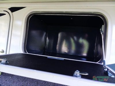 2025 Entegra Coach Odyssey — photo 15 view