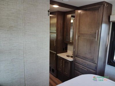 2025 Entegra Coach Odyssey — photo 44 view