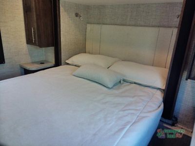 2025 Entegra Coach Odyssey — photo 43 view