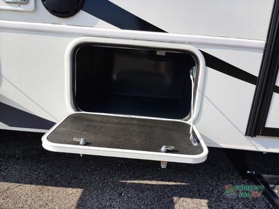 2025 Entegra Coach Odyssey — photo 8 view