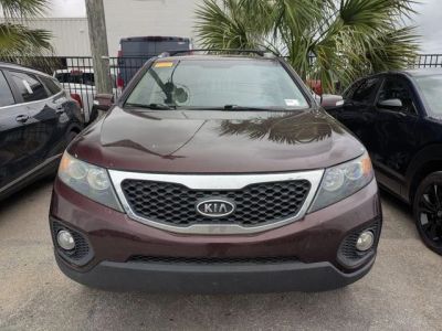 2013 Kia Sorento — rear three-quarter view
