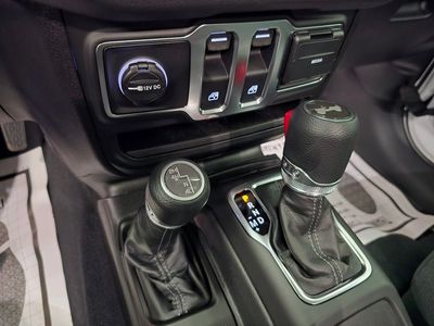 2026 Jeep Wrangler — photo 25 view
