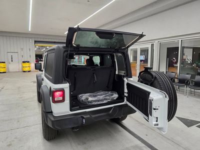 2026 Jeep Wrangler — photo 30 view
