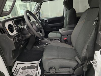 2026 Jeep Wrangler — photo 15 view