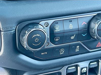 2026 Jeep Wrangler - Photo 17