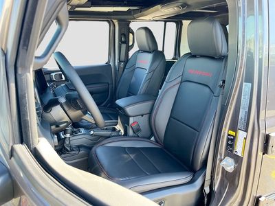 2026 Jeep Wrangler - Photo 18