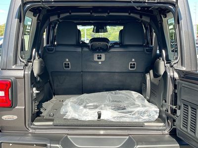 2026 Jeep Wrangler - Photo 22