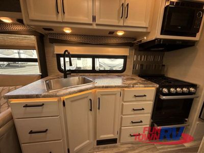 2022 Thor Motor Coach ACE — photo 49 view