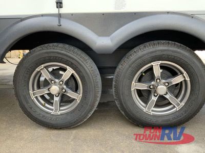 2023 Forest River RV Rockwood Ultra Lite — photo 31 view