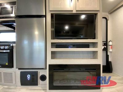 2023 Forest River RV Rockwood Ultra Lite — photo 19 view