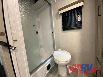 2023 Forest River RV Rockwood Ultra Lite — photo 23 view