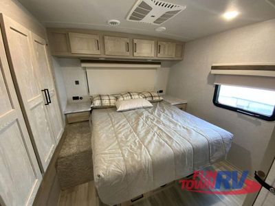 2023 Forest River RV Rockwood Ultra Lite — photo 20 view