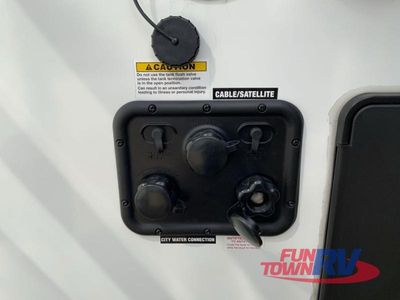 2023 Forest River RV Rockwood Ultra Lite — photo 37 view