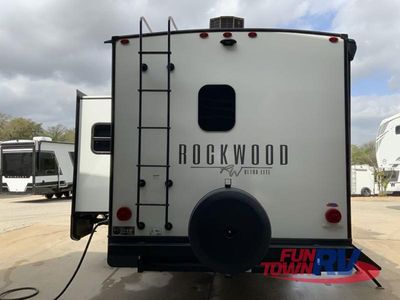 2023 Forest River RV Rockwood Ultra Lite — photo 7 view