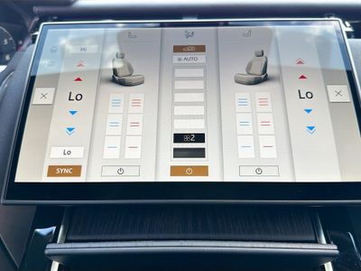 2026 Land Rover Range Rover Velar — photo 35 view