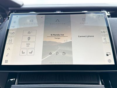 2026 Land Rover Range Rover Velar — photo 30 view