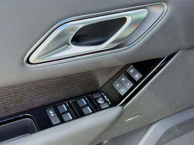 2026 Land Rover Range Rover Velar — photo 23 view