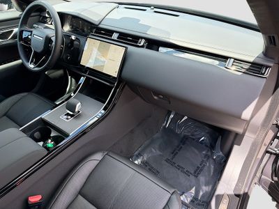 2026 Land Rover Range Rover Velar — photo 14 view
