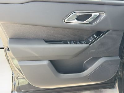 2026 Land Rover Range Rover Velar — photo 22 view