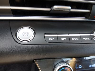 2024 Hyundai Elantra — photo 20 view