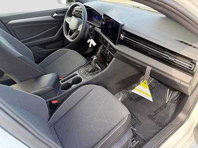 2026 Volkswagen Jetta - Photo 13