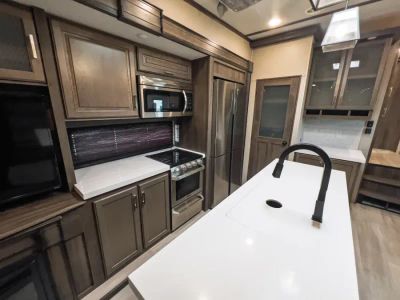2021 Grand Design SOLITUDE — photo 9 view