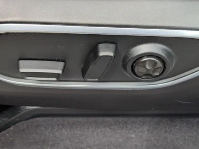 2024 Jeep Wagoneer — photo 12 view