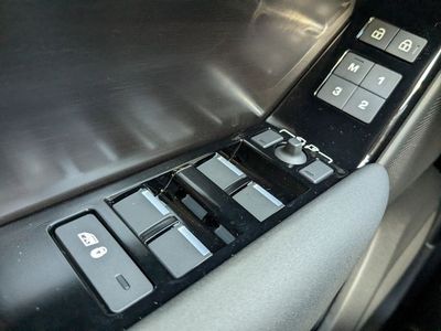 2026 Land Rover Range Rover Velar - Photo 25