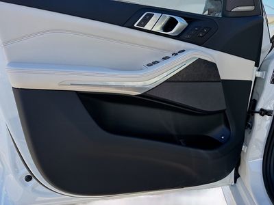 2026 BMW X5 — photo 23 view