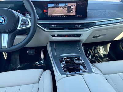 2026 BMW X5 — photo 20 view