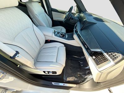2026 BMW X5 — photo 16 view